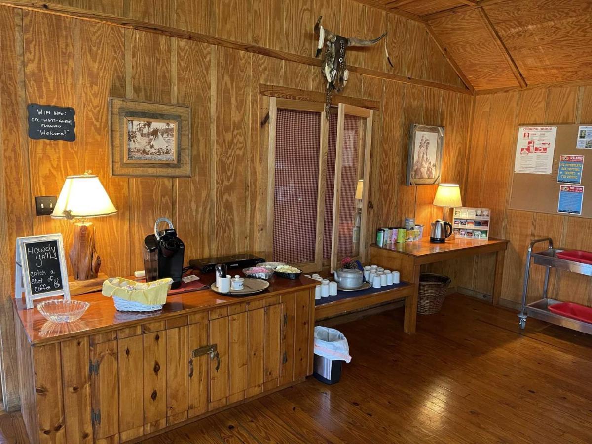 West 1077 Guest Ranch - Retreat Bed & Breakfast Tarpley Bagian luar foto