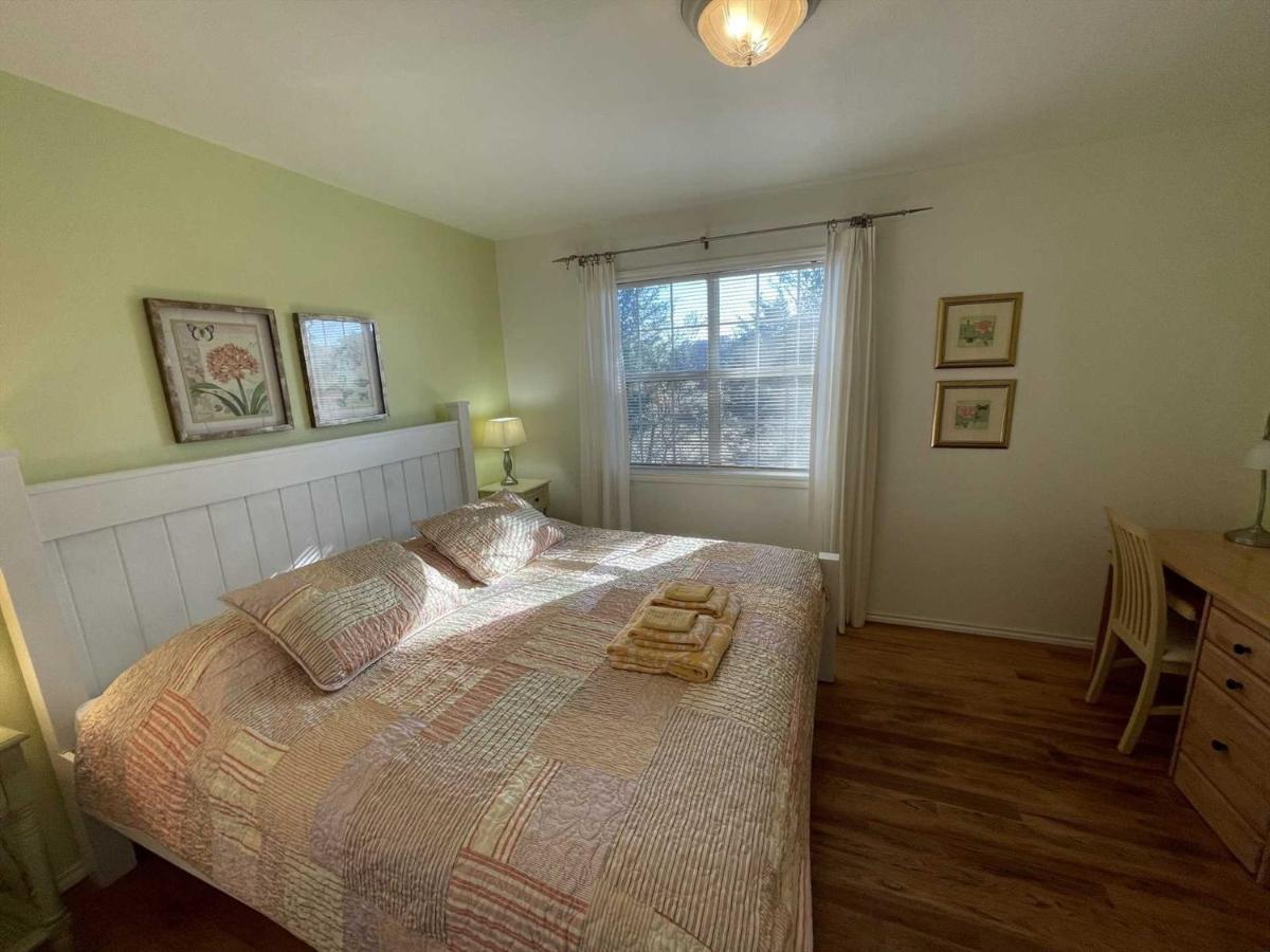 West 1077 Guest Ranch - Retreat Bed & Breakfast Tarpley Bagian luar foto