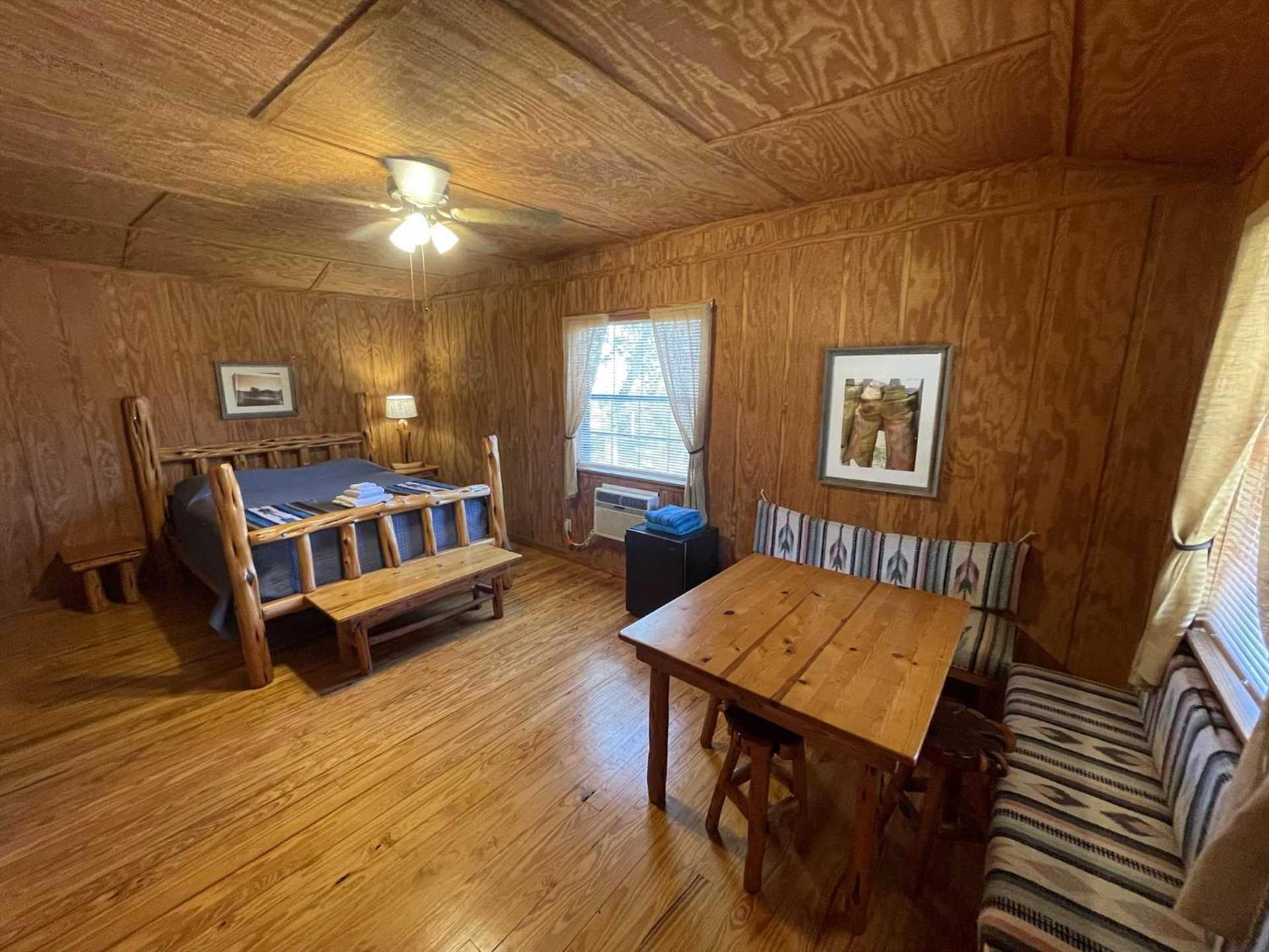West 1077 Guest Ranch - Retreat Bed & Breakfast Tarpley Bagian luar foto
